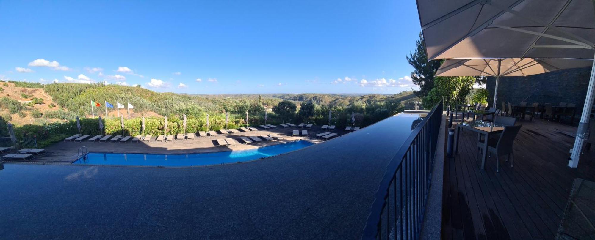 Monchique Resort & Spa Exterior foto Infinity pool at the hotel